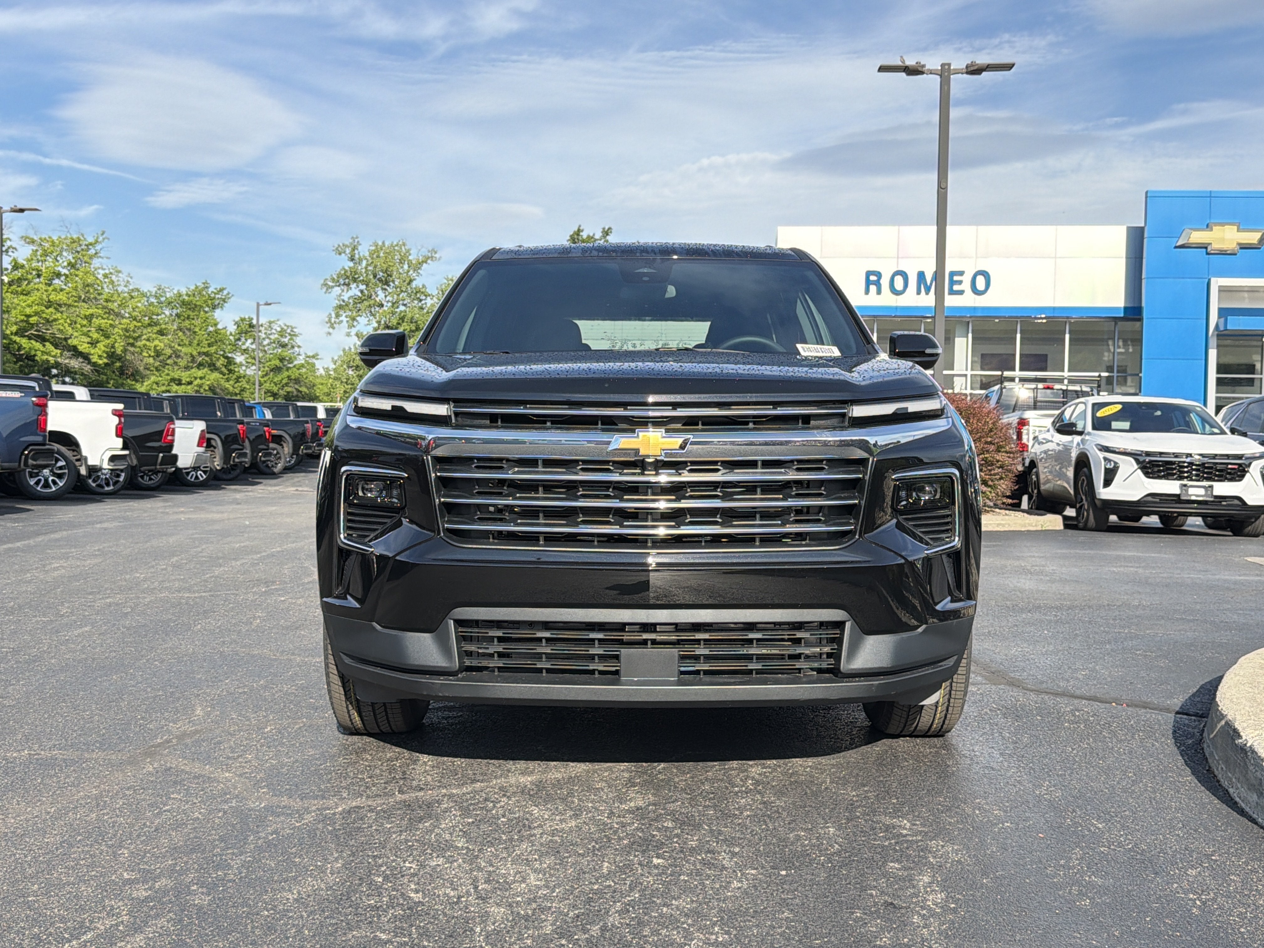2026 Chevrolet Traverse — side profile view