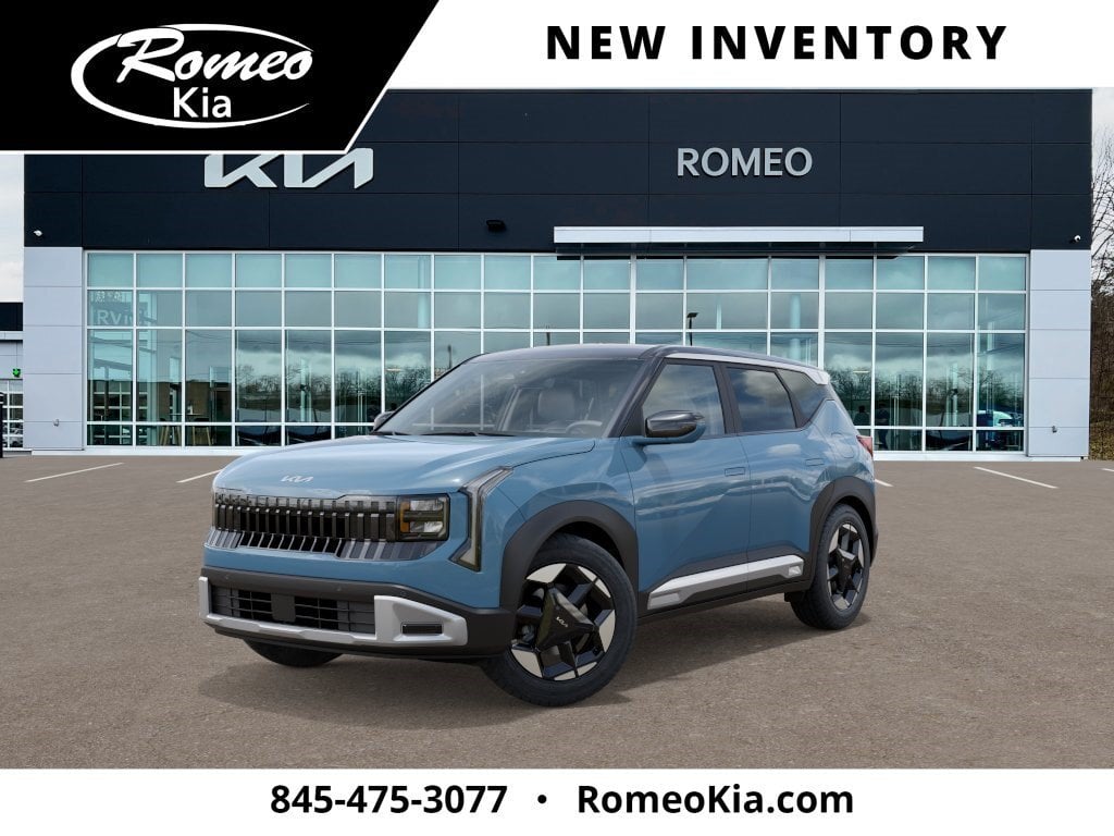 2027 Kia Seltos S in Frost Blue — front three-quarter view