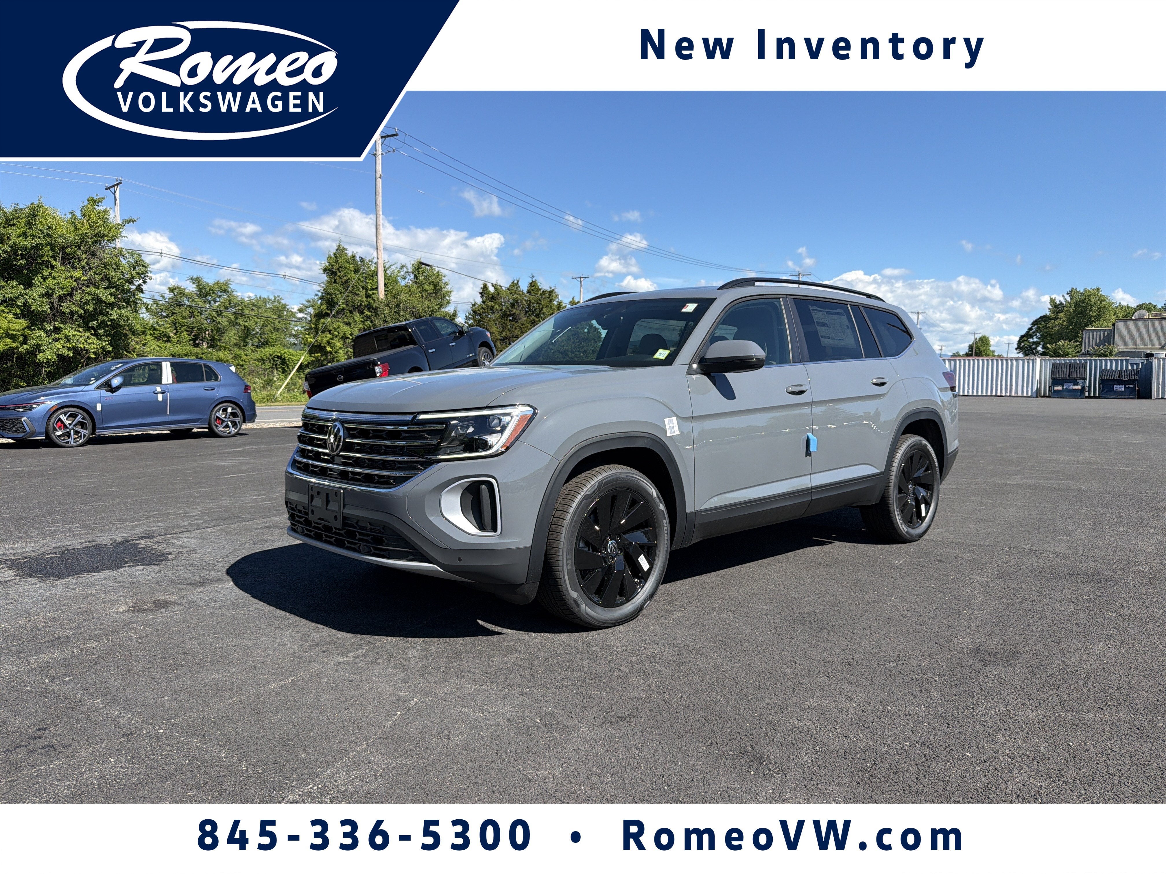 2026 Volkswagen Atlas 2.0T SE W/TECHNOLOGY in Pure Gray — front three-quarter view