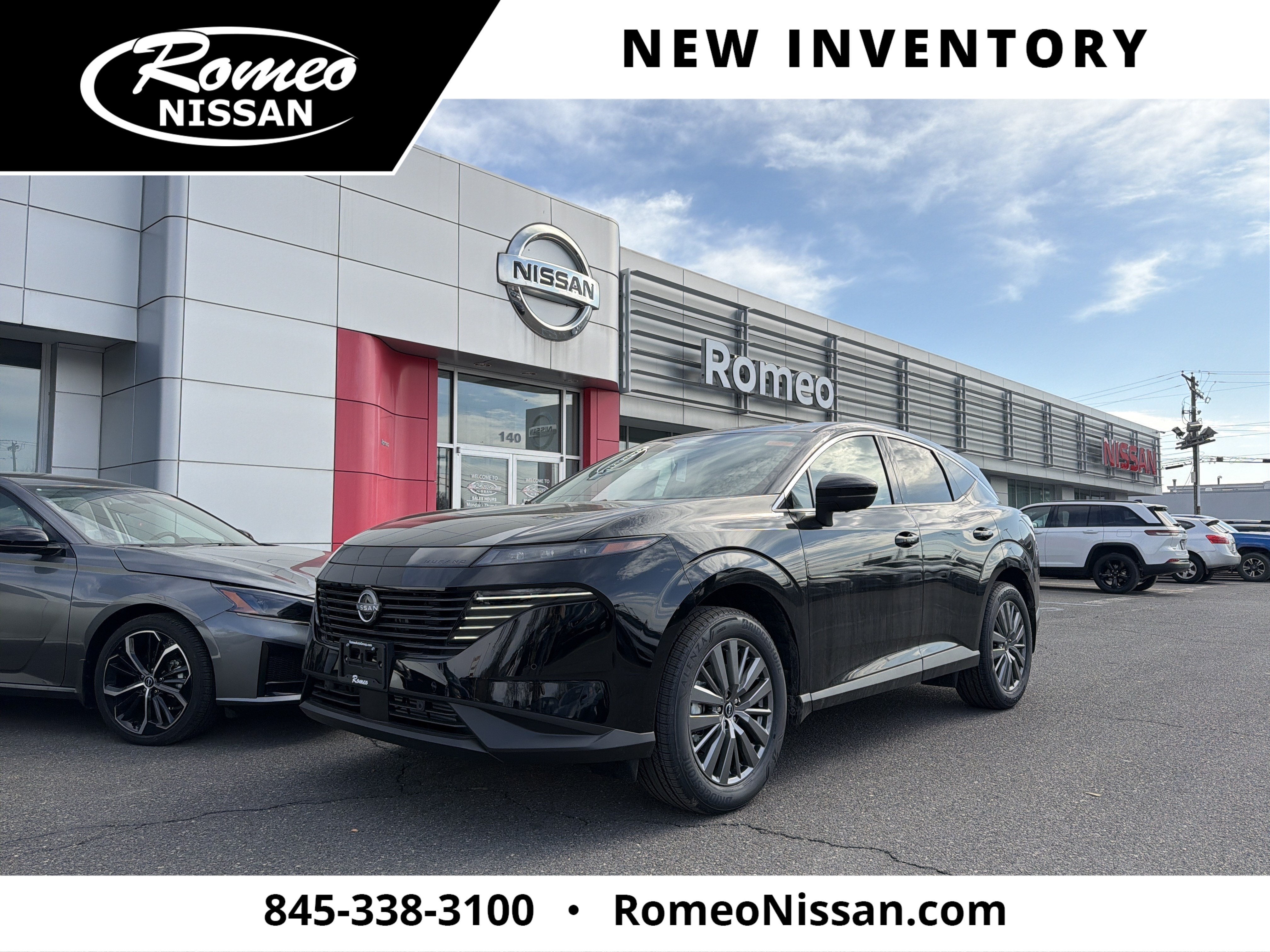 2026 Nissan Murano SL in Super Black — front three-quarter view