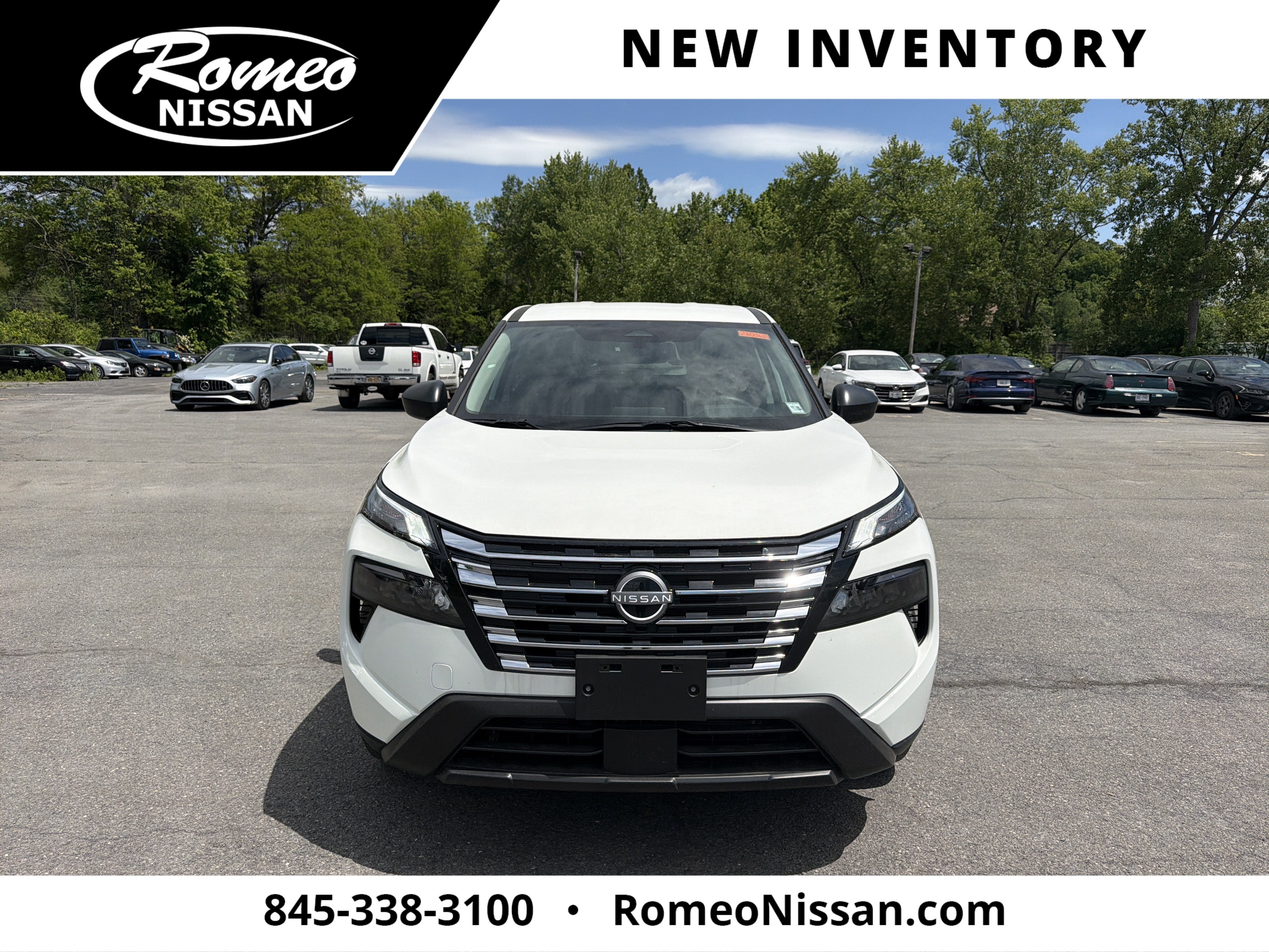 2026 Nissan Rogue — side profile view