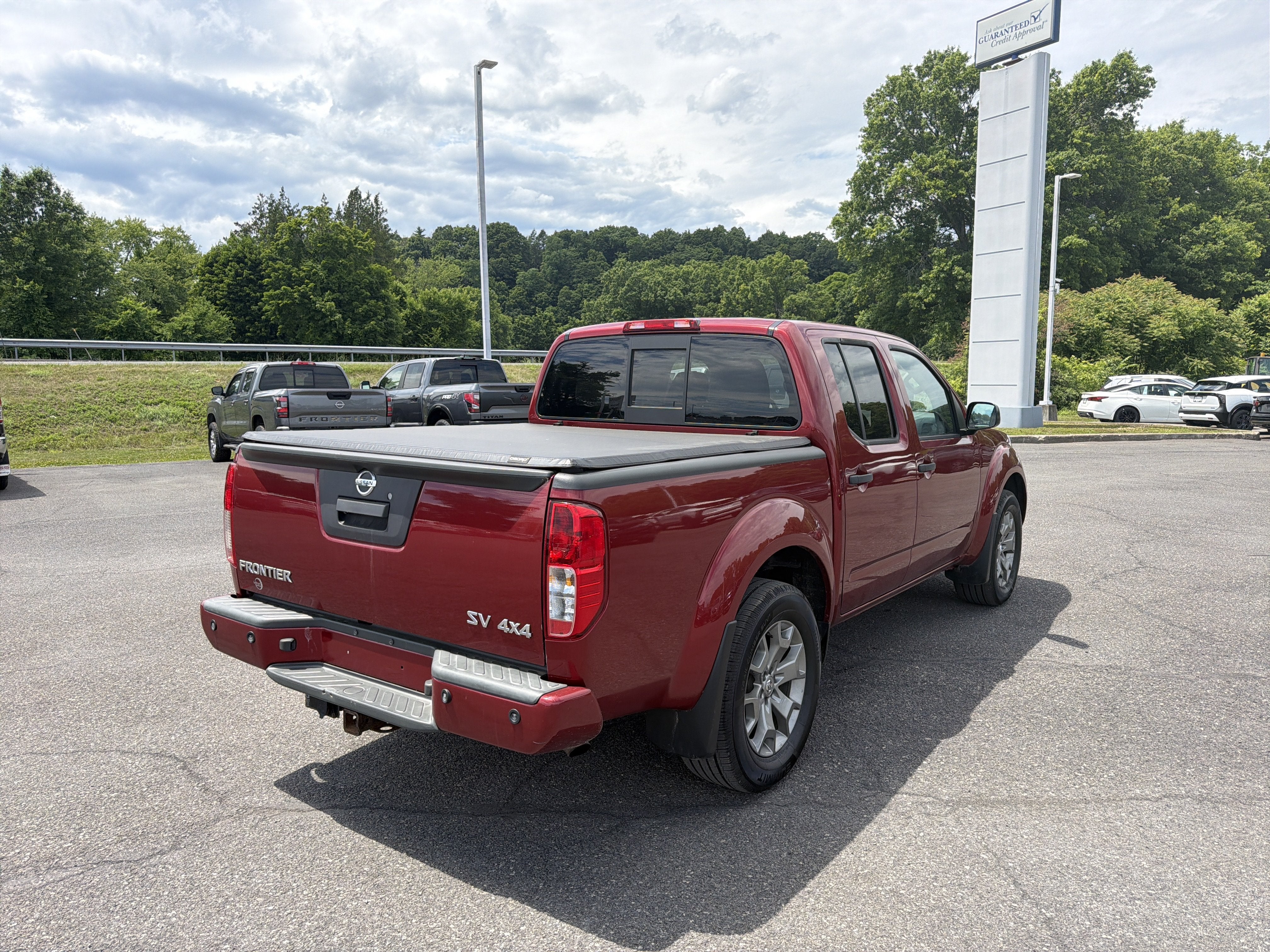 2020 Nissan Frontier — detail view