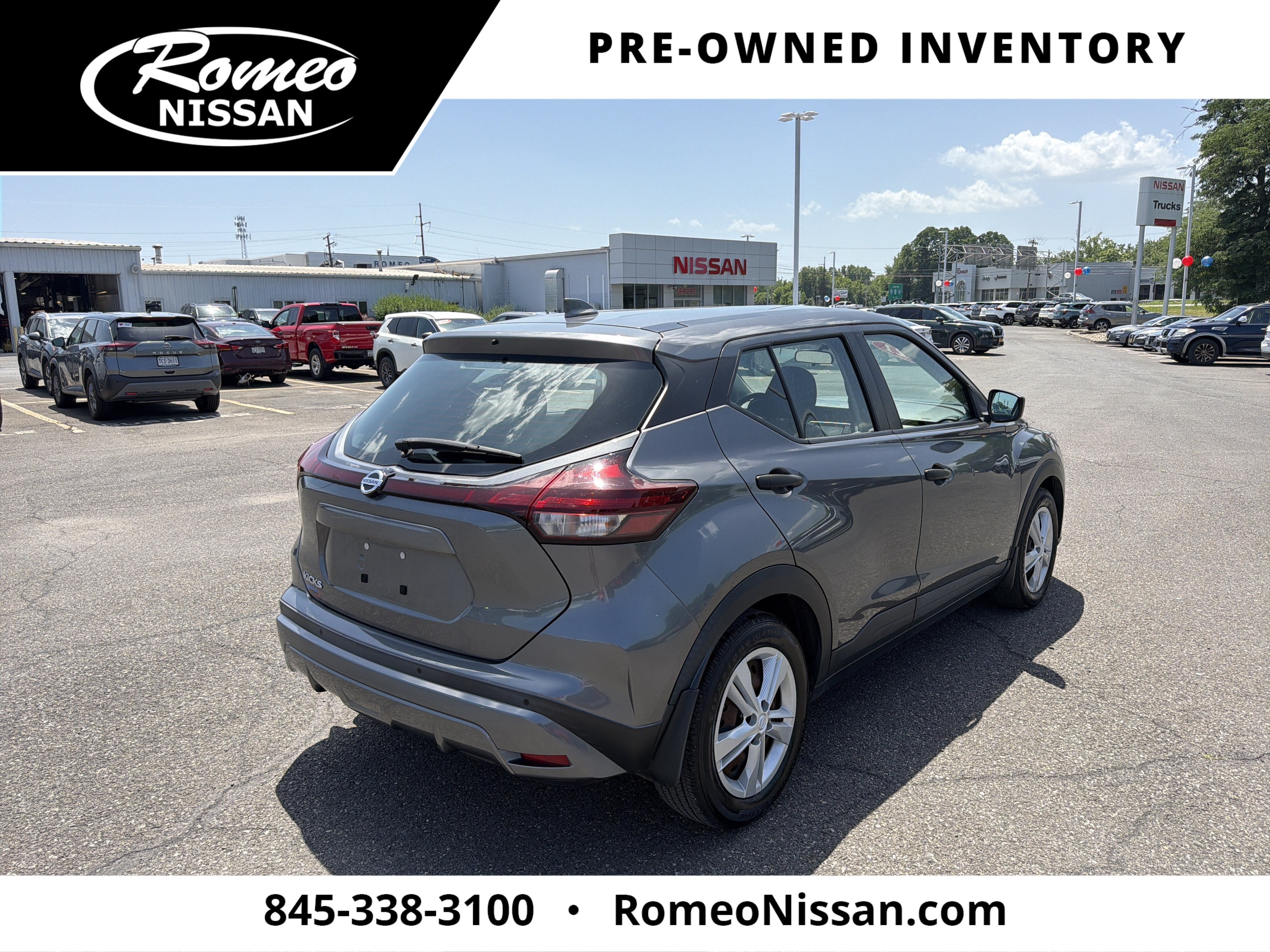 2021 Nissan Kicks — detail view