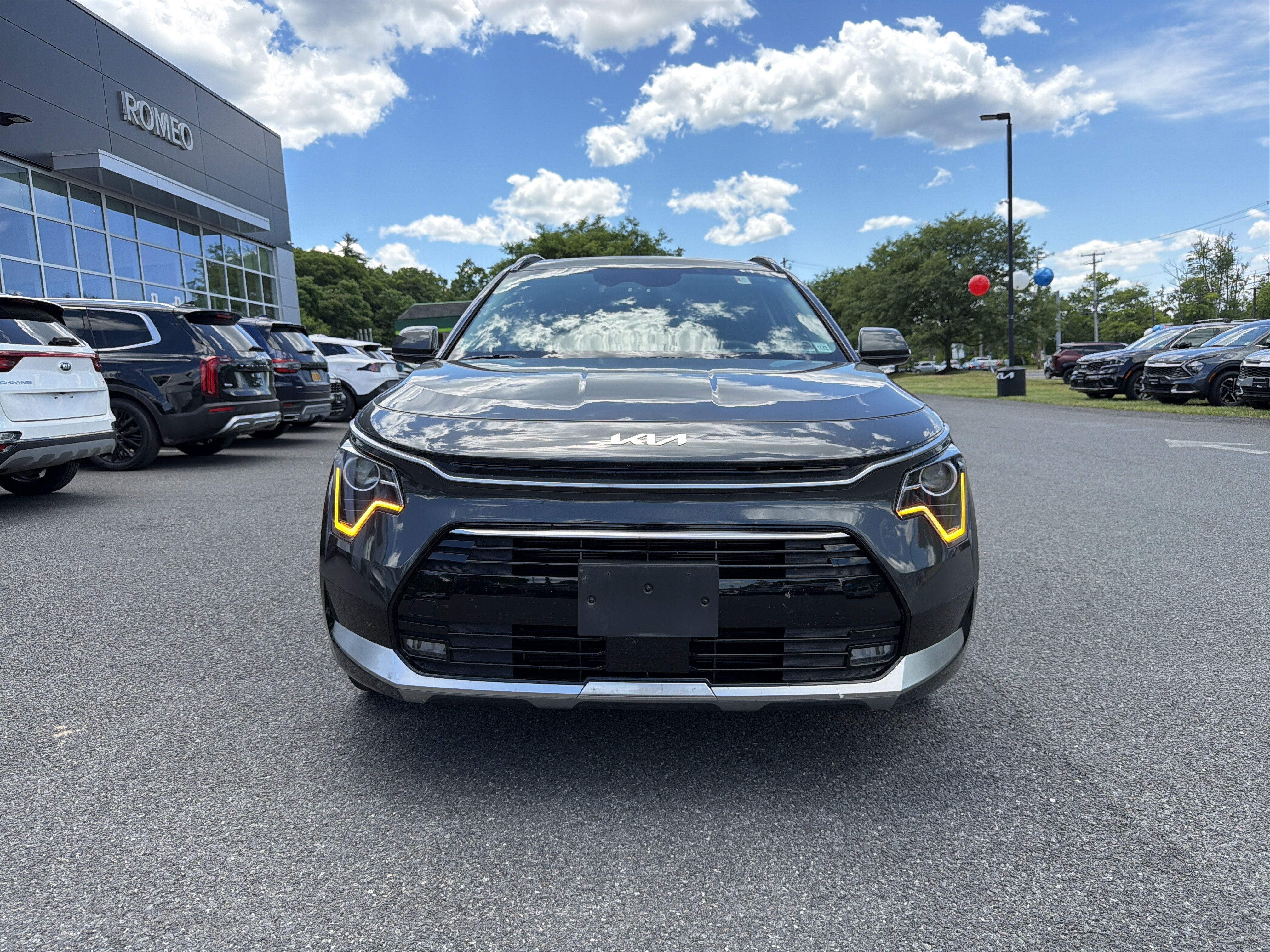 2023 Kia Niro — side profile view