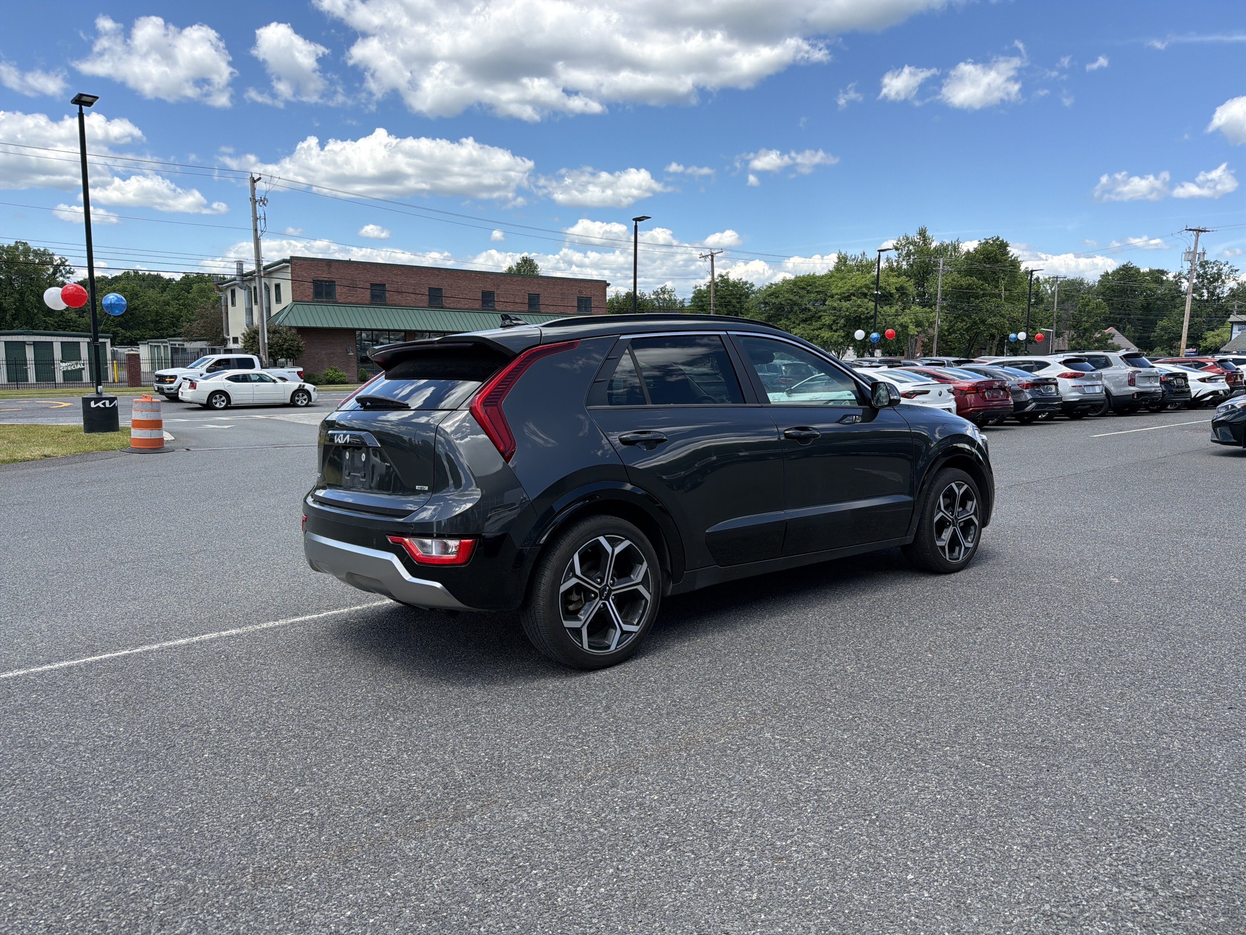 2023 Kia Niro — detail view