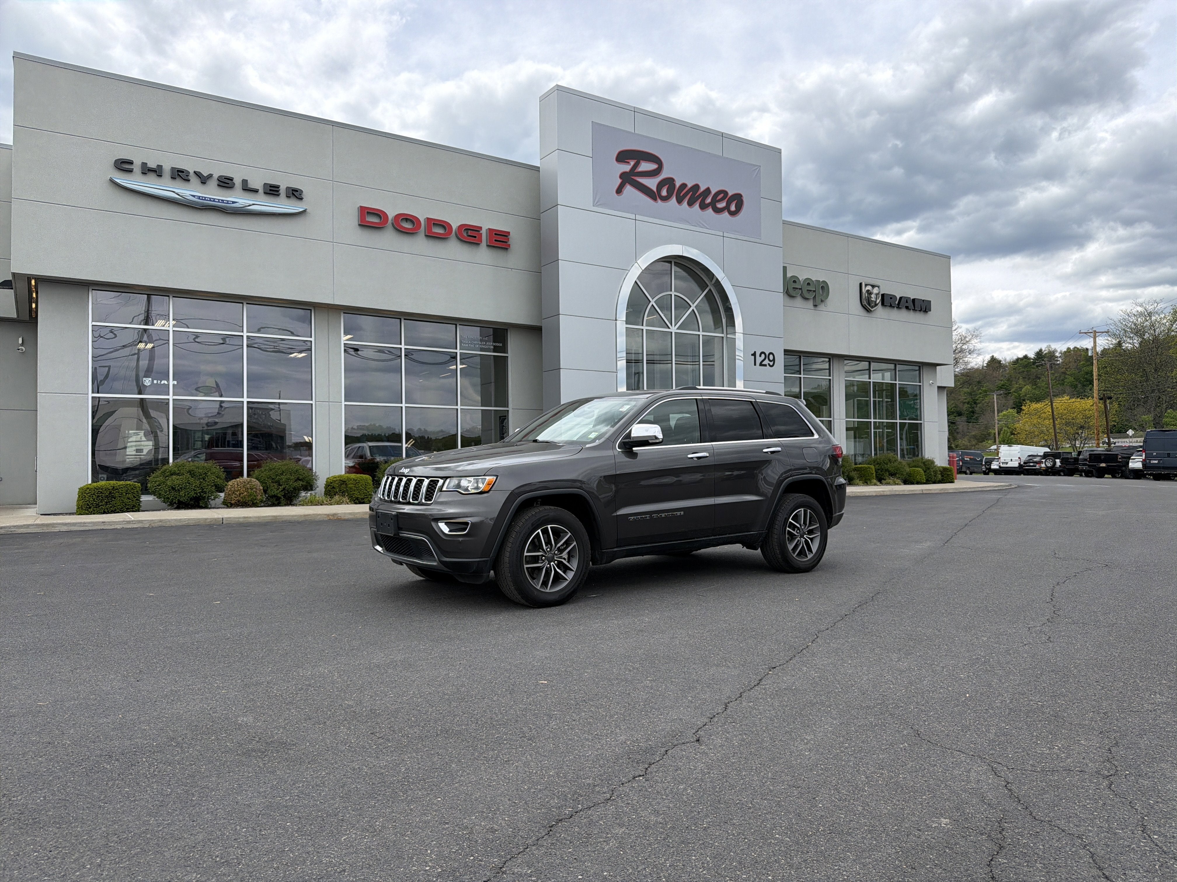 2021 Jeep Grand Cherokee Limited in Other — front three-quarter view