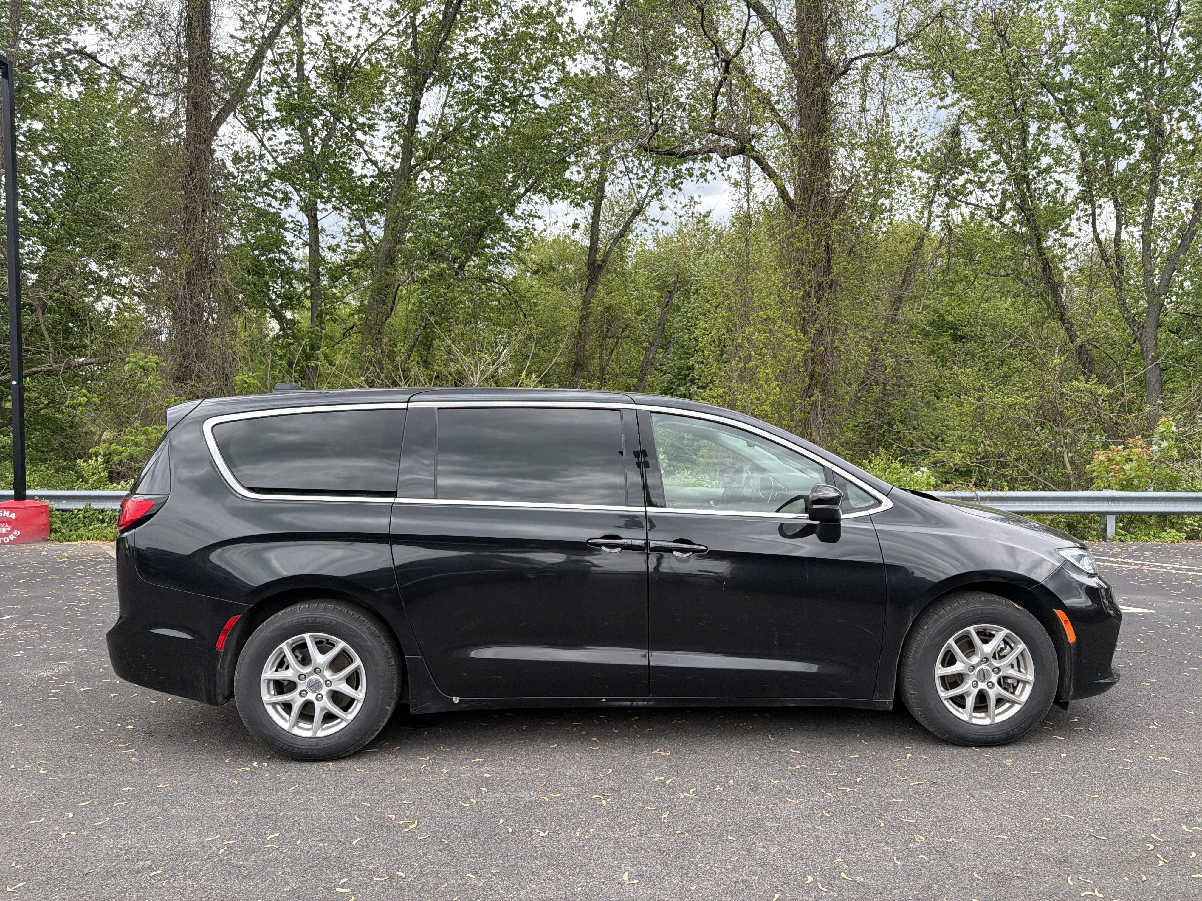 2023 Chrysler Pacifica — interior view