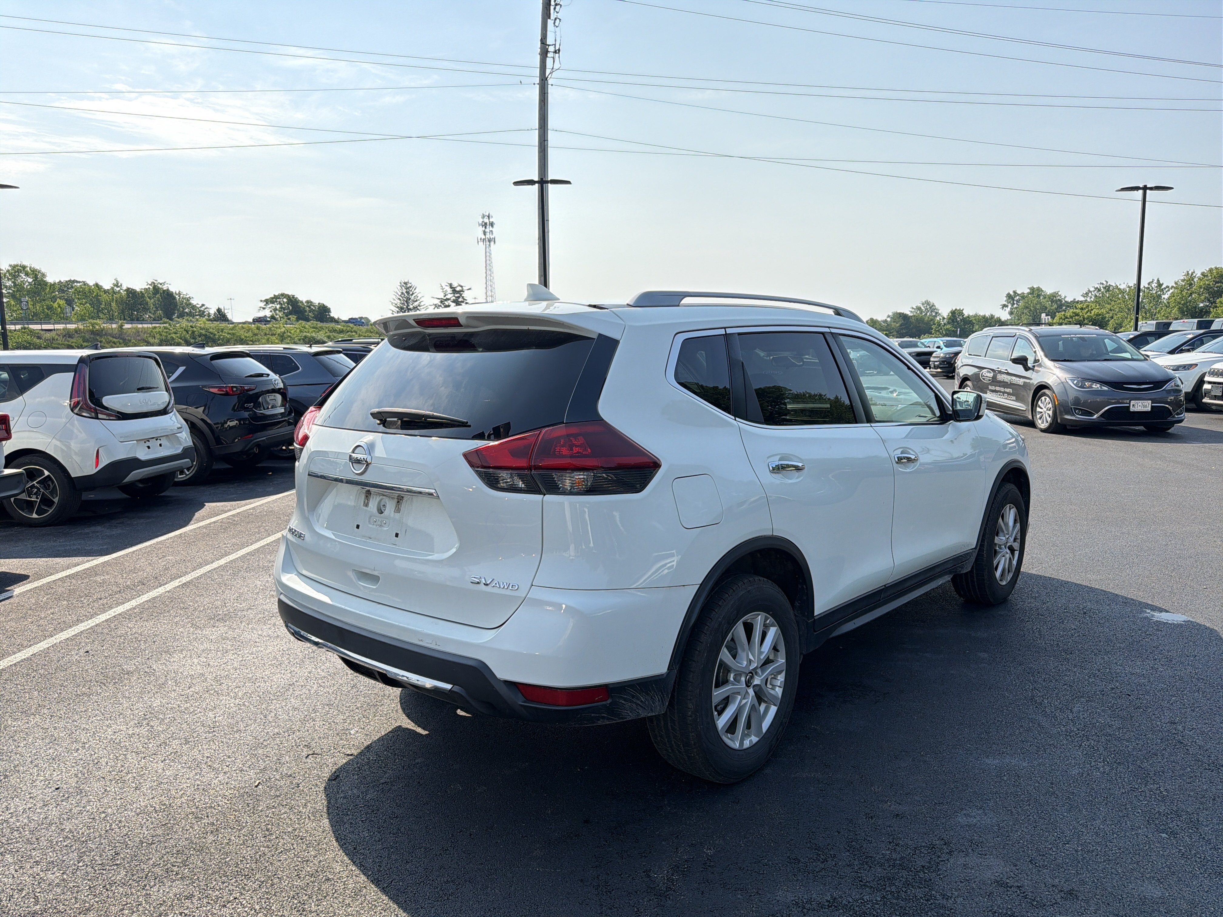 2018 Nissan Rogue — detail view